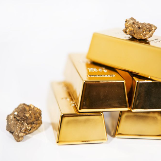 Ventajas-y-riesgos-de-invertir-en-oro