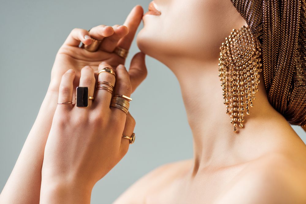 ¿Que-necesito-saber-para-vender-unos-pendientes-de-oro