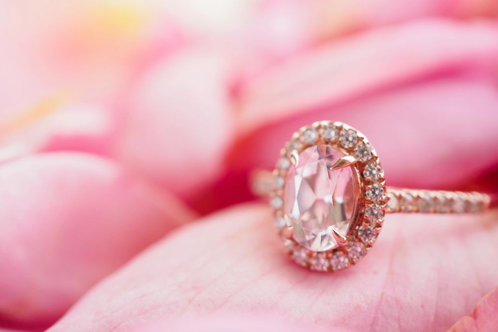 ¿Oro-blanco-o-rosa-Elige-el-mejor-para-ella